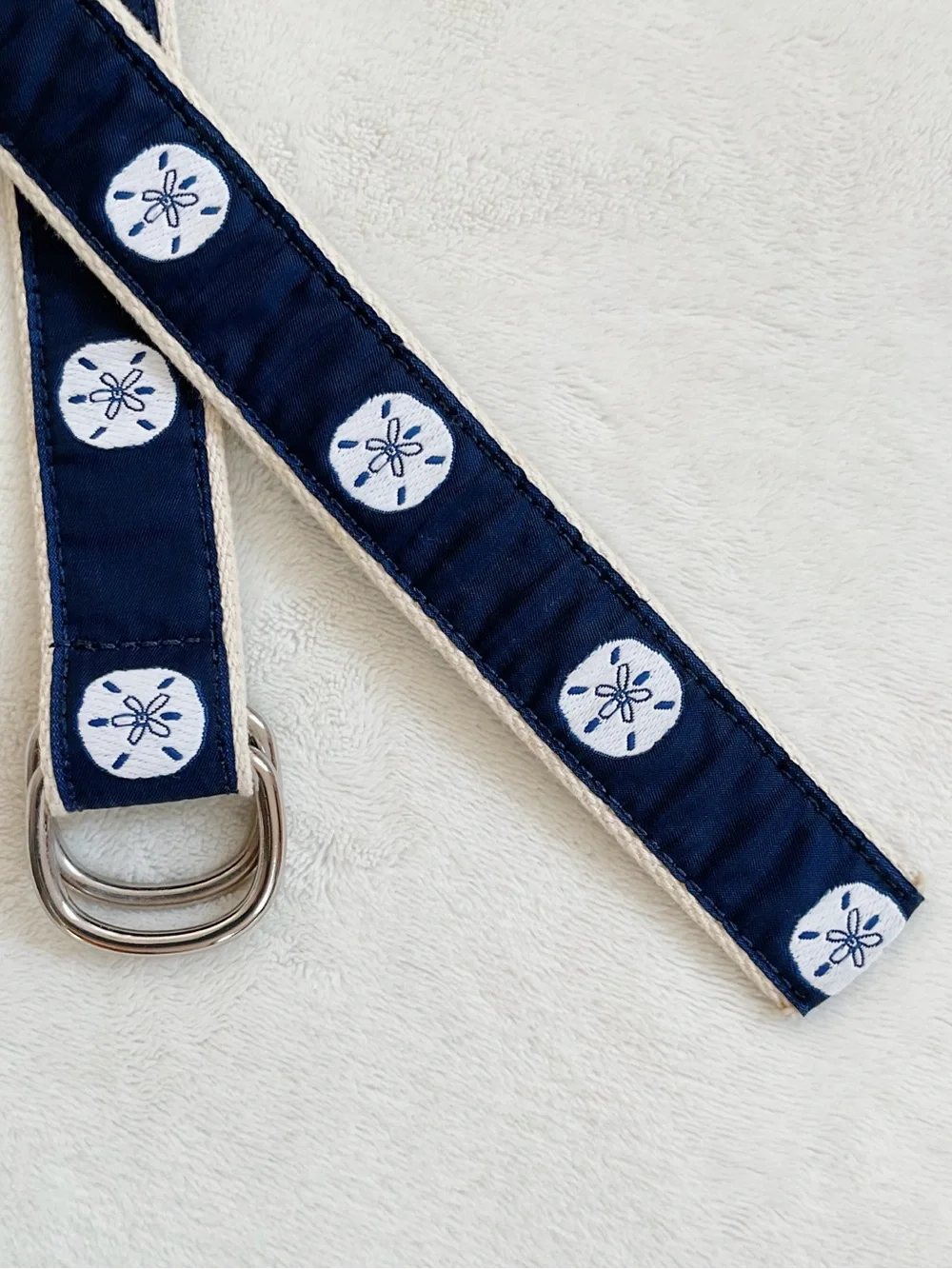 Eliza B. Navy Sand Dollar D-Ring Canvas Belt Size M Made in USA